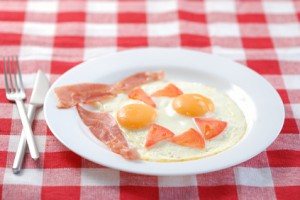 Fried eggs with bacon low carb diet for diabetes